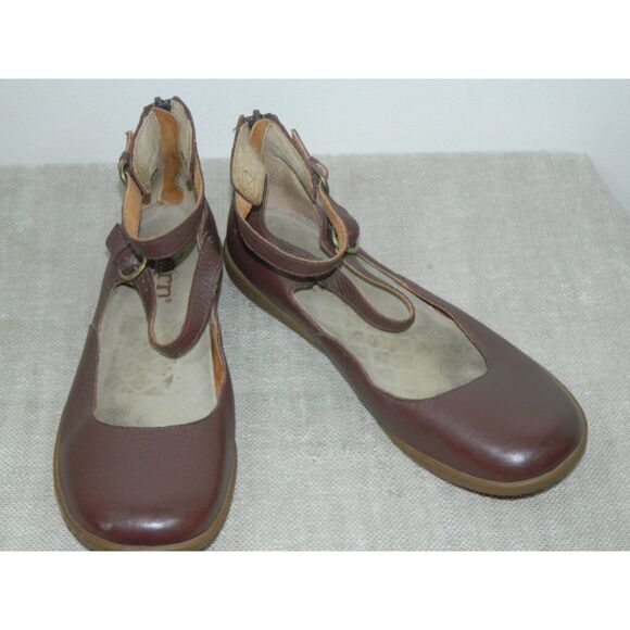 Born Dark Brown Leather Women's Flats - Picture 2 of 11